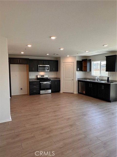 Detail Gallery Image 3 of 26 For 14039 Starlene St, Moreno Valley,  CA 92555 - 3 Beds | 2/1 Baths