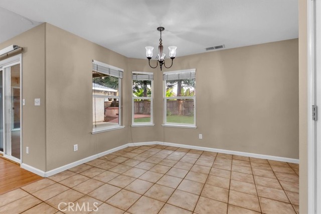 Detail Gallery Image 18 of 52 For 225 Crater Lake Dr, Chico,  CA 95973 - 4 Beds | 3 Baths