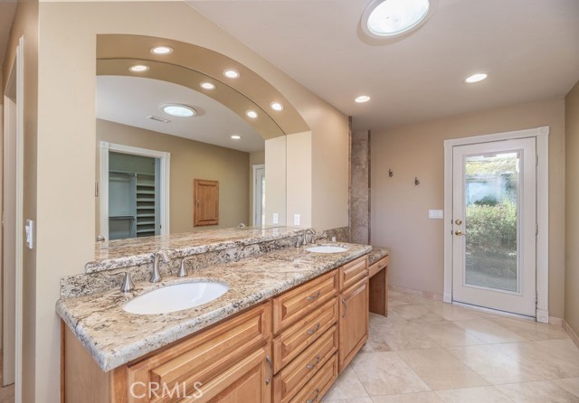 Detail Gallery Image 16 of 50 For 54046 Ridge Rd, Yucca Valley,  CA 92284 - 4 Beds | 2 Baths