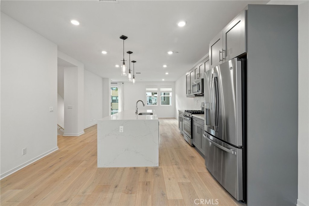 MLS #OC25238105 image #15