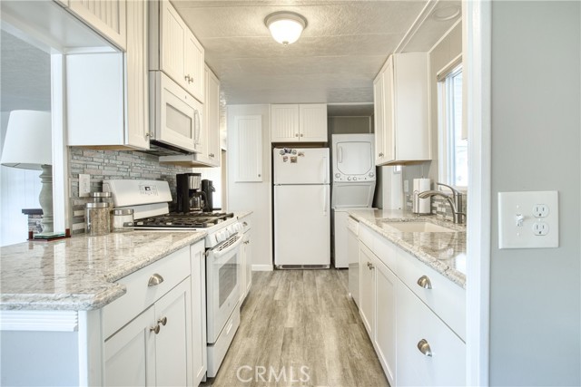 Detail Gallery Image 8 of 31 For 1595 11a Los Osos Valley, Los Osos,  CA 93402 - 2 Beds | 2 Baths