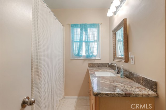 10022 Gothic Avenue, North Hills CA: https://media.crmls.org/medias/6391441c-030d-4b64-9255-3aa62500f67a.jpg