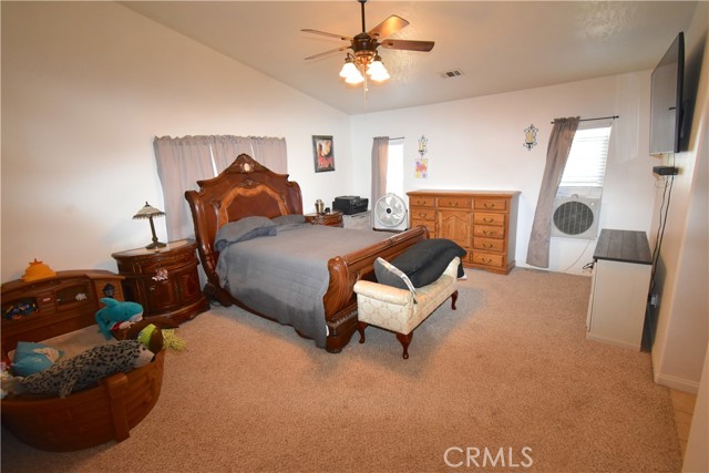 Detail Gallery Image 18 of 33 For 11130 Tenaya Rd, Apple Valley,  CA 92308 - 4 Beds | 2/1 Baths