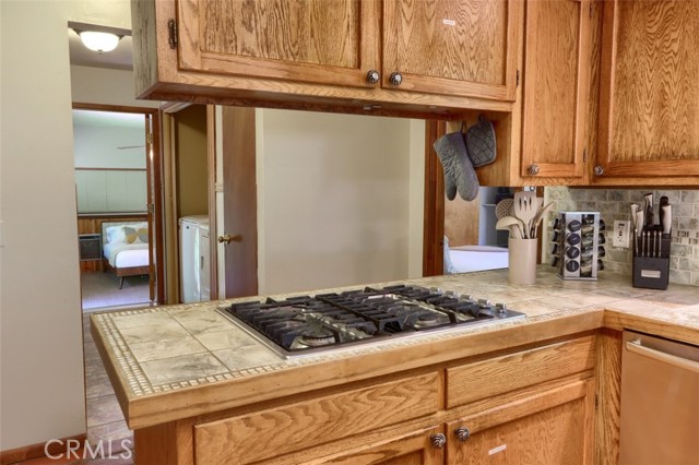 5621 Ponderosa Court, Mariposa CA: https://media.crmls.org/medias/63924ae1-8d25-4a2f-977f-97f7567a94e6.jpg