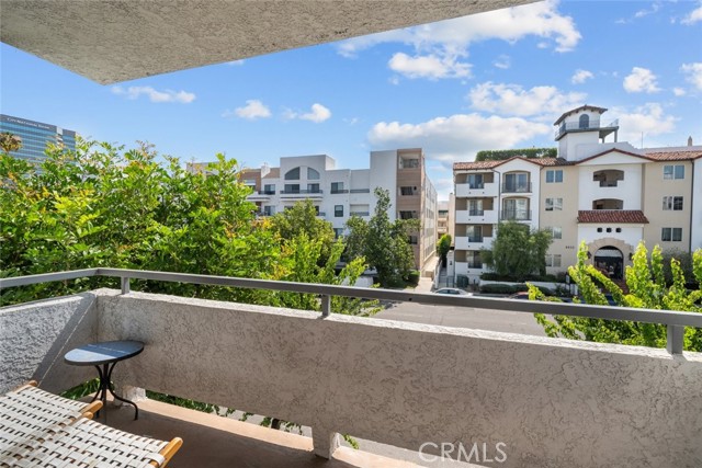 4401 Sepulveda Boulevard, Sherman Oaks CA: https://media.crmls.org/medias/6392e836-3a5b-42c0-928a-4f7d3fbe47c1.jpg