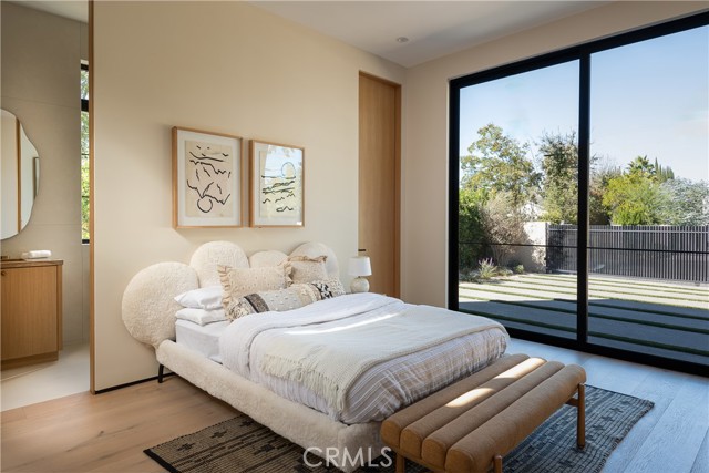 Detail Gallery Image 31 of 36 For 23340 Collins, Woodland Hills,  CA 91367 - 4 Beds | 4/1 Baths