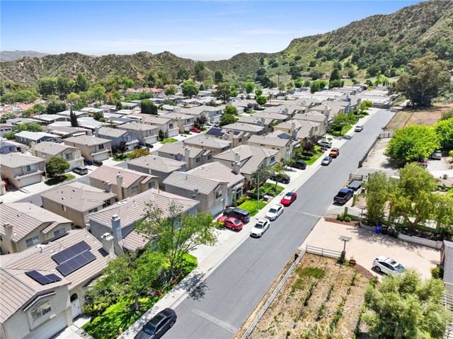 Detail Gallery Image 38 of 41 For 31344 Nichols Ln, Castaic,  CA 91384 - 4 Beds | 2/1 Baths