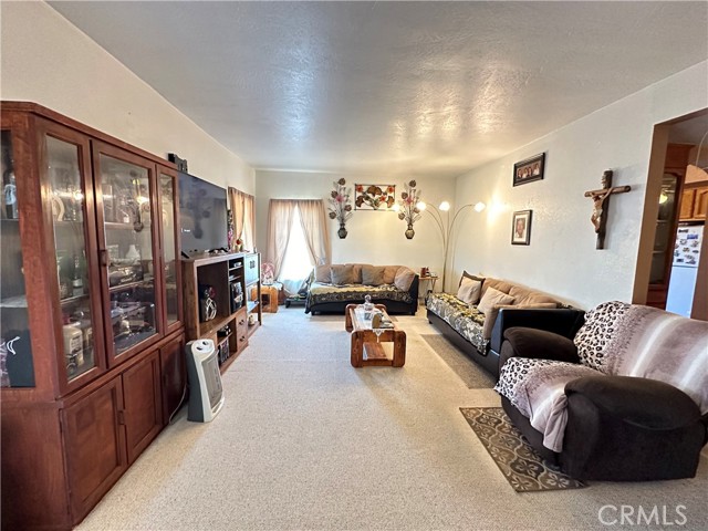 Detail Gallery Image 3 of 28 For 586 N 6th St, Blythe,  CA 92225 - 3 Beds | 1 Baths