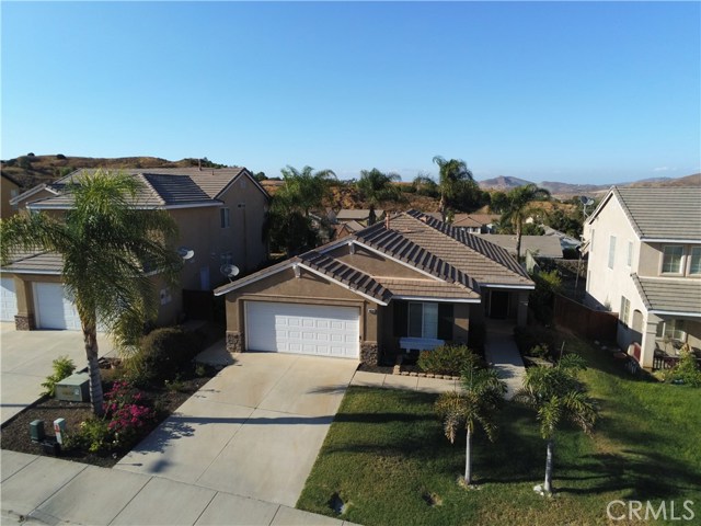 8834 Lemonwood Dr, Corona, CA 92883