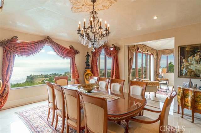 Detail Gallery Image 11 of 54 For 30057 via Victoria, Rancho Palos Verdes,  CA 90275 - 4 Beds | 5 Baths
