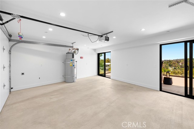 5134 Medina Road, Woodland Hills CA: https://media.crmls.org/medias/63965842-b9cb-4950-b75a-a00f0cdb79fe.jpg