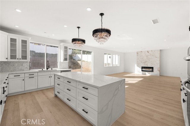 Detail Gallery Image 3 of 27 For 3704 Howe St, Corona,  CA 92881 - 5 Beds | 3/1 Baths