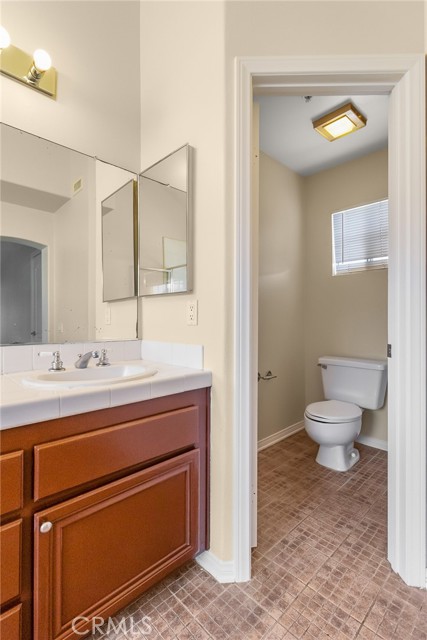 Detail Gallery Image 12 of 26 For 18739 Chapel Ln, Huntington Beach,  CA 92646 - 3 Beds | 2/1 Baths