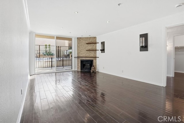 Detail Gallery Image 10 of 44 For 7320 Hawthorn Ave #108,  Los Angeles,  CA 90046 - 2 Beds | 2 Baths