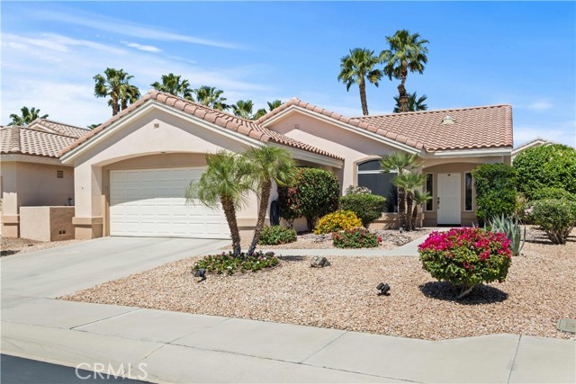Detail Gallery Image 1 of 27 For 78882 Chardonnay Way, Palm Desert,  CA 92211 - 2 Beds | 2 Baths