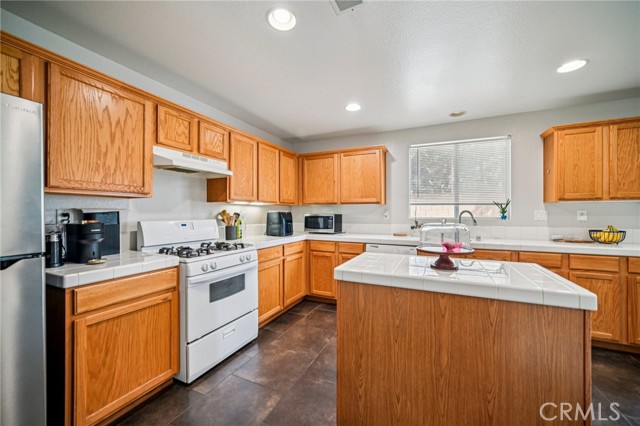 Detail Gallery Image 9 of 29 For 45614 Barham, Lancaster,  CA 93534 - 3 Beds | 2/1 Baths