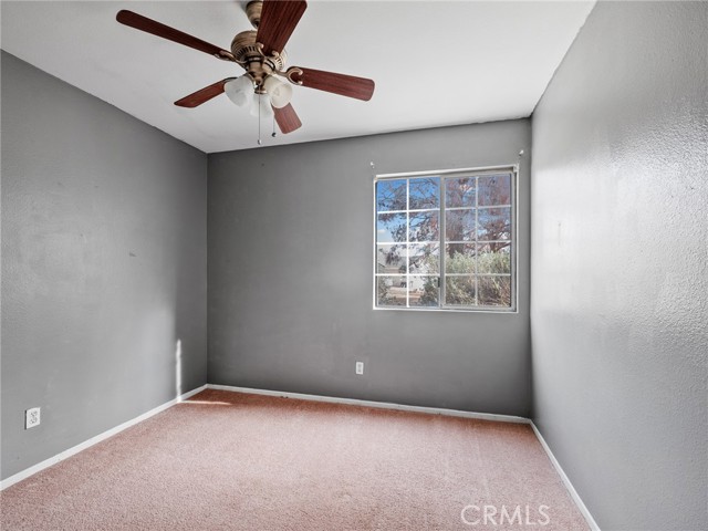 16409 Pauhaska Court, Apple Valley CA: https://media.crmls.org/medias/6399708c-311e-4875-8b9d-ec04925b0fe1.jpg