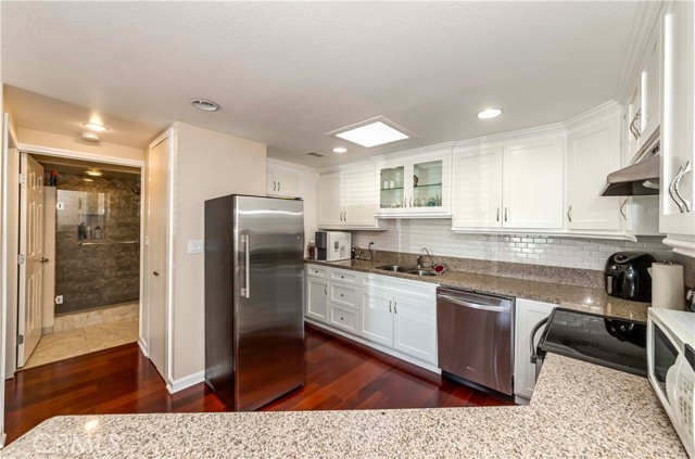 Detail Gallery Image 8 of 19 For 1231 Golden Rain Rd 70g,  Seal Beach,  CA 90740 - 2 Beds | 1 Baths