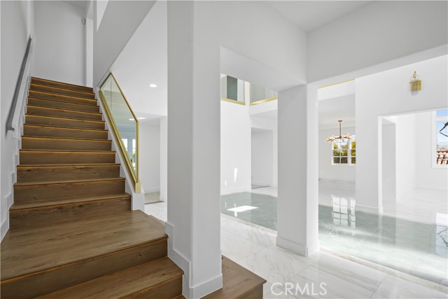 Detail Gallery Image 8 of 56 For 24215 Park Granada, Calabasas,  CA 91302 - 5 Beds | 5 Baths