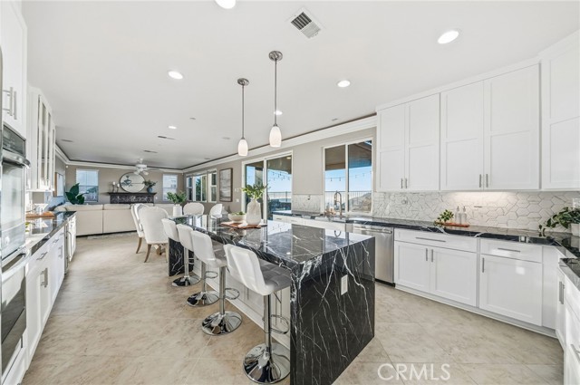 914 Tucana, San Marcos CA: https://media.crmls.org/medias/639ac4d1-6a5d-4568-8d48-52b16861e4fb.jpg