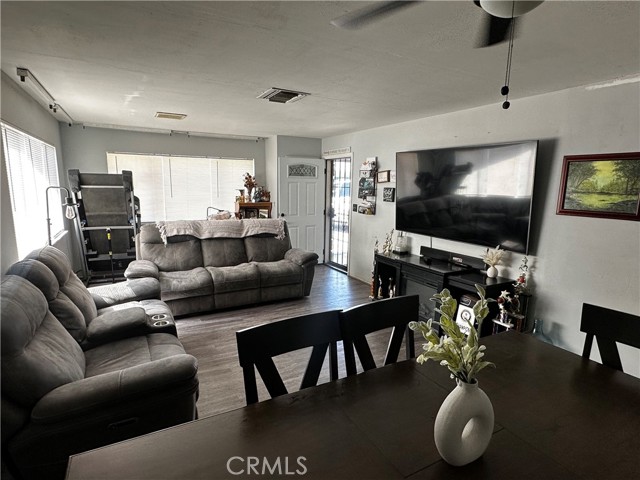 Detail Gallery Image 3 of 21 For 351 Armory Rd, Barstow,  CA 92311 - 4 Beds | 3 Baths