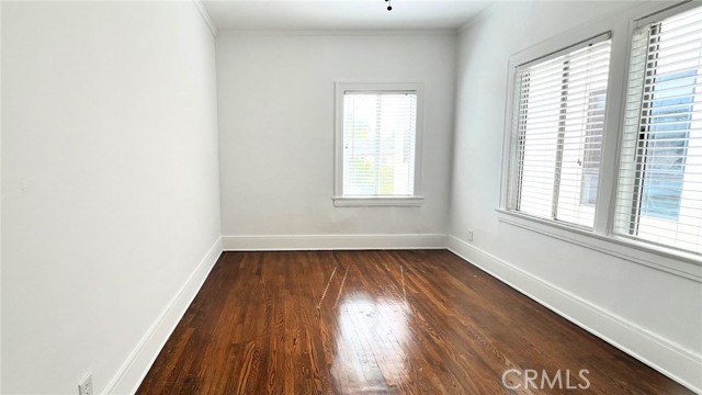 432 N Norton Avenue, Los Angeles CA: https://media.crmls.org/medias/639ac92e-8a00-4f3c-99c0-19a549711cdd.jpg