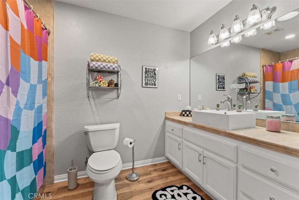 MLS #OC25251302 image #19