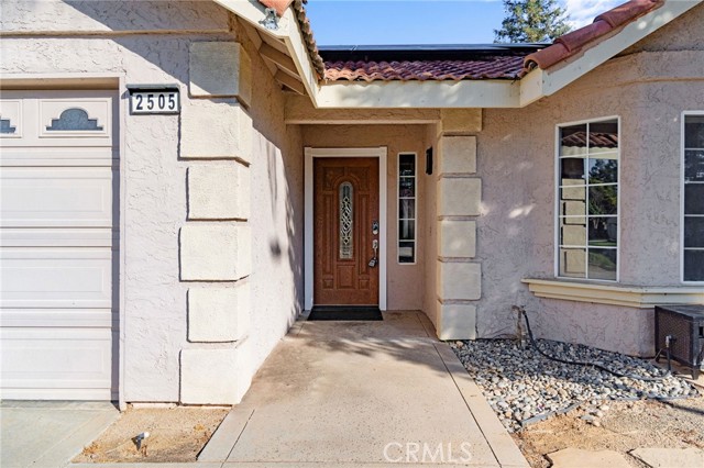 Detail Gallery Image 4 of 33 For 2505 Stuart Ave, Clovis,  CA 93611 - 4 Beds | 2 Baths