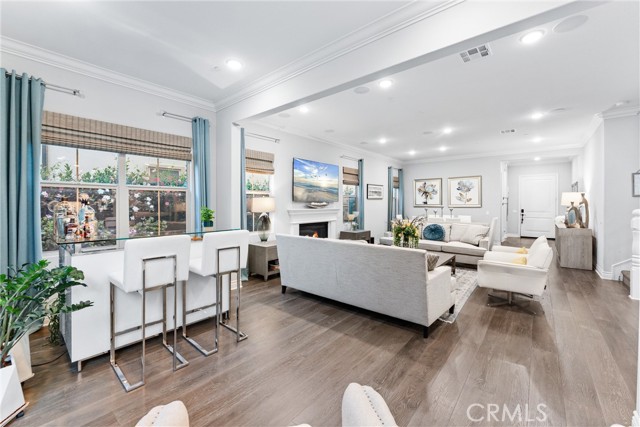 Detail Gallery Image 12 of 57 For 202 Geyser, Irvine,  CA 92618 - 4 Beds | 4/1 Baths