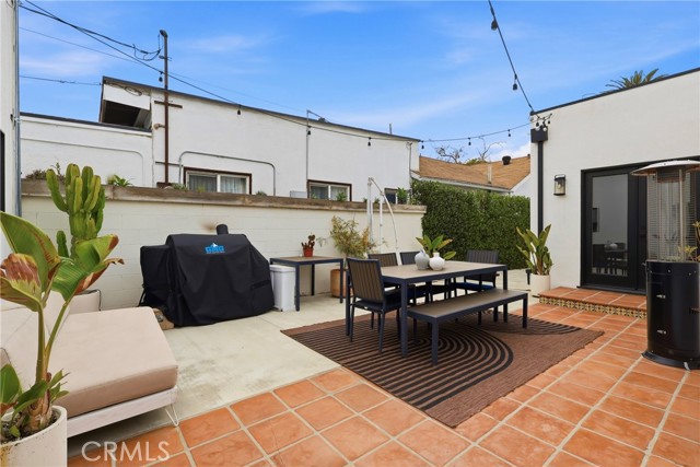 2932 Edgehill photo 38