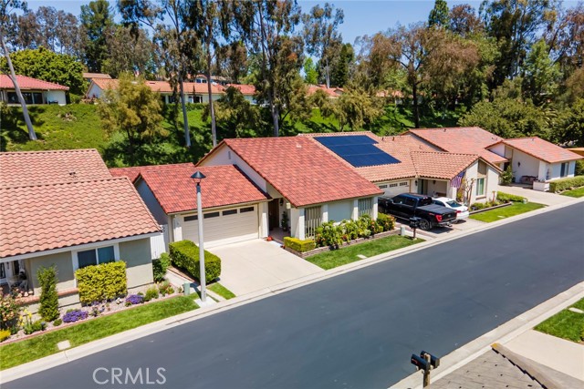 28143 Espinoza, Mission Viejo CA: https://media.crmls.org/medias/639dfad6-e8d1-4d8d-9d0e-b19df7ef62d8.jpg