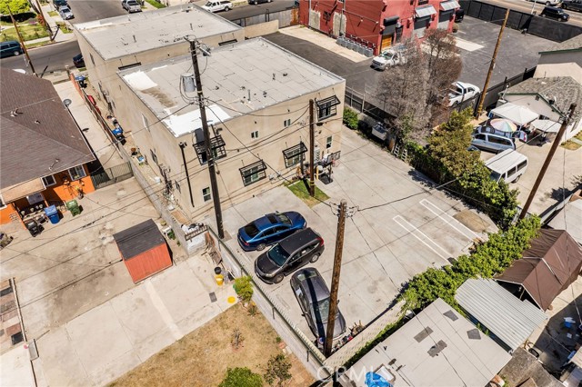816 W 47th Street, Los Angeles CA: https://media.crmls.org/medias/639e05b0-1611-4203-b0b5-76afa98525df.jpg