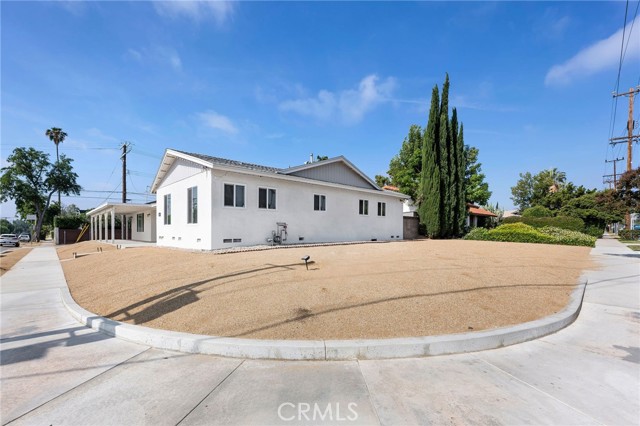 8245 Shoup Avenue, West Hills CA: https://media.crmls.org/medias/639ecf4b-3d0d-4270-872d-37866ac372f6.jpg