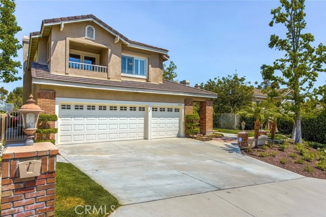 1015 S Rexford Ln, Anaheim Hills, CA 92808