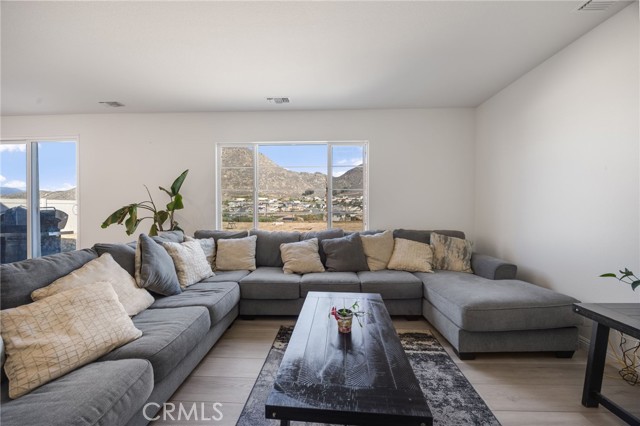 Detail Gallery Image 7 of 35 For 21192 Telegraph, Riverside,  CA 92507 - 6 Beds | 4 Baths