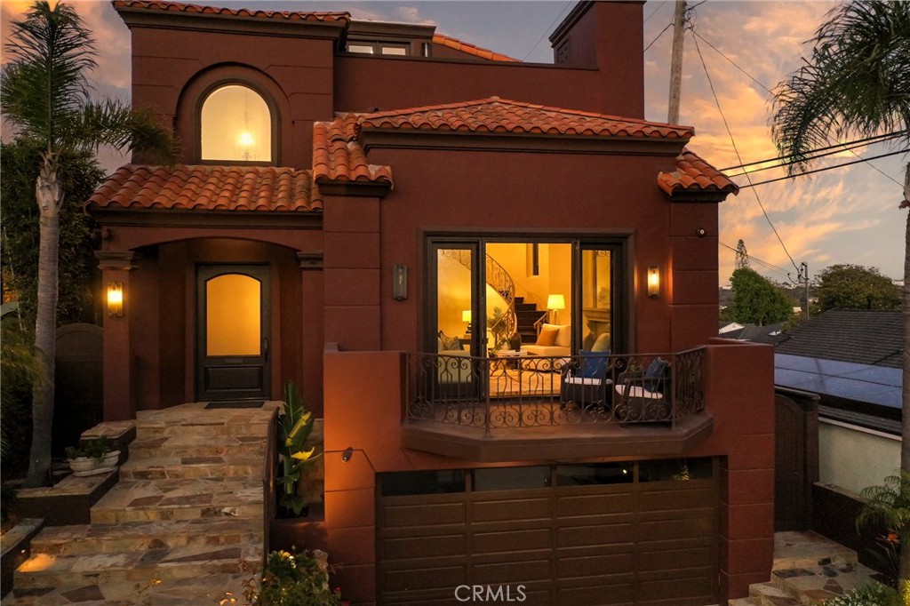 1112 Ynez Avenue