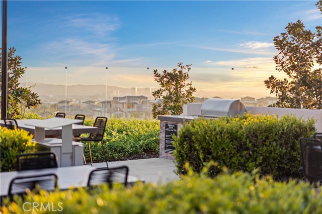 671 Pelion, Lake Forest CA: https://media.crmls.org/medias/63a0af03-8c35-4c0f-94f3-3bf864d08e50.jpg