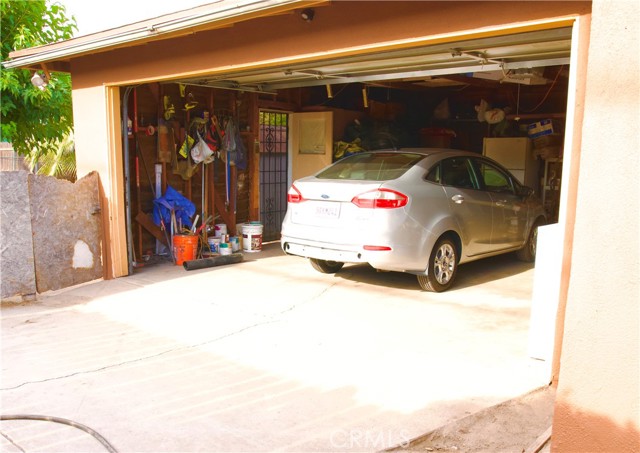 998 W 10th Street, San Bernardino CA: https://media.crmls.org/medias/63a0d18f-4756-46ee-bc75-bd3d6b23c3f0.jpg