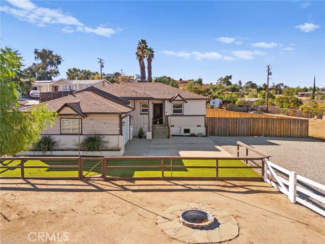 Detail Gallery Image 2 of 51 For 28850 Avenida De Las Flores, Menifee,  CA 92587 - 3 Beds | 1 Baths