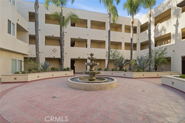 2 Bed Home for Sale in Van Nuys, California