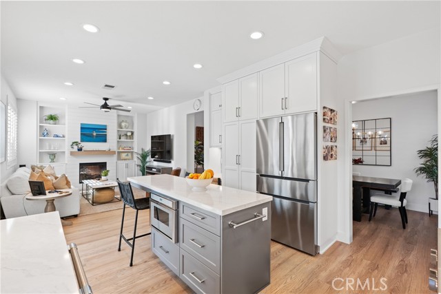 27811 Bloomfield Court, Valencia CA: https://media.crmls.org/medias/63a2fc49-333a-4a2e-8000-f64e0cd36979.jpg