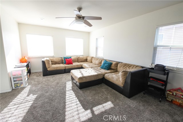 Detail Gallery Image 43 of 69 For 3999 Currant Ln, San Bernardino,  CA 92407 - 5 Beds | 3 Baths