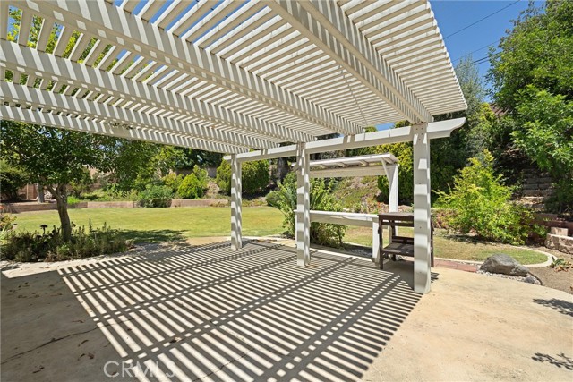 152 Ventana Court, Thousand Oaks CA: https://media.crmls.org/medias/63a4004c-6368-459b-9db3-60b0f074a660.jpg