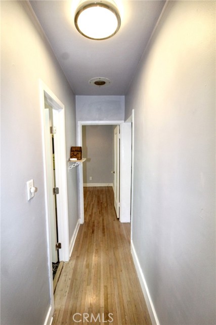 207 Santa Ana Avenue, Long Beach CA: https://media.crmls.org/medias/63a42a3c-e55d-4c42-9d7e-80ddf89636a3.jpg