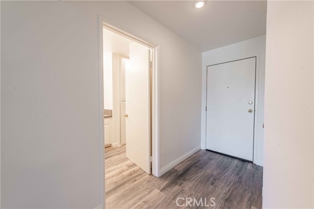 Detail Gallery Image 9 of 21 For 6815 Remmet Ave #319,  Canoga Park,  CA 91303 - 1 Beds | 1 Baths