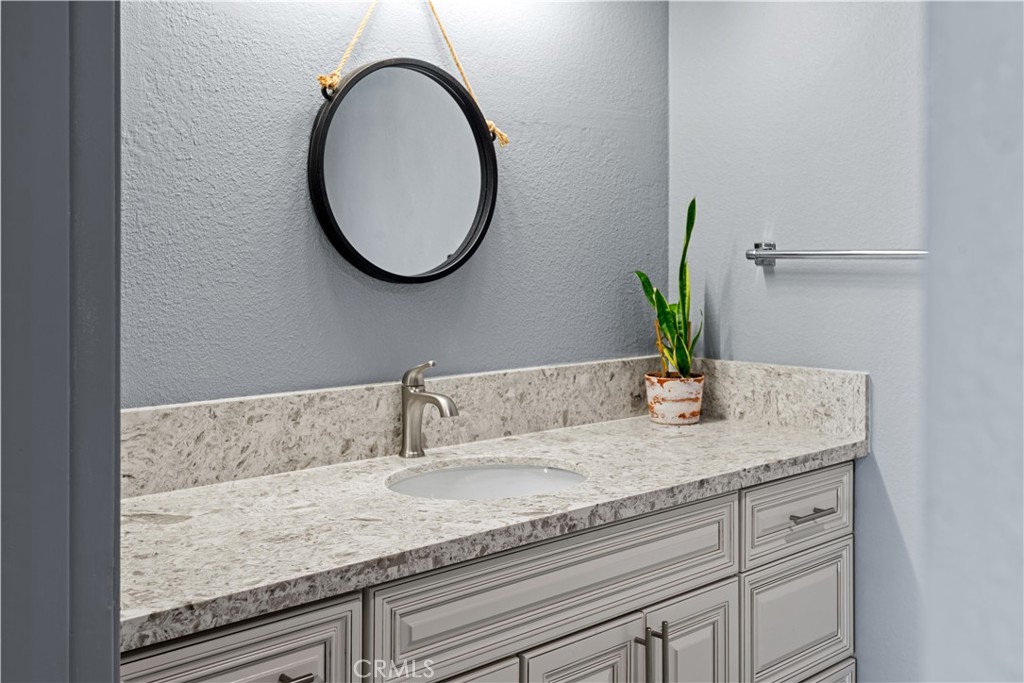 MLS #OC25156673 image #32