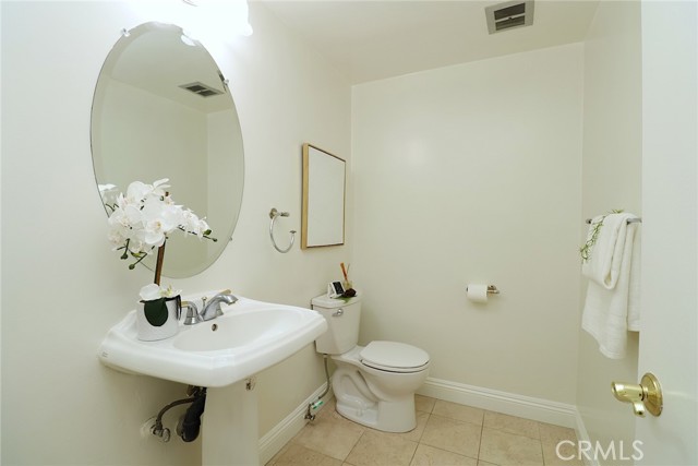 12525 Semora Street, Cerritos CA: https://media.crmls.org/medias/63a6b22f-4b67-4403-a7d4-2eb48f557f57.jpg