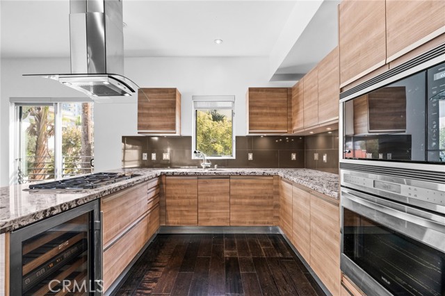 Detail Gallery Image 7 of 49 For 3119 via Dolce #107,  Marina Del Rey,  CA 90292 - 3 Beds | 2 Baths