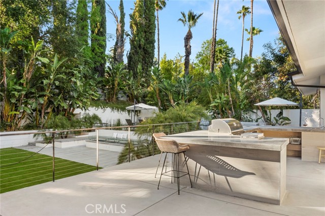 5265 Del Moreno Drive, Woodland Hills CA: https://media.crmls.org/medias/63a6f191-7dce-474a-aea3-90c32c20243d.jpg