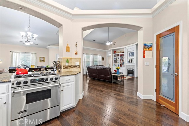 17 Pleasant Oak Lane, Oroville CA: https://media.crmls.org/medias/63a96a36-e1d5-41fe-a13b-bdbd64f7be45.jpg